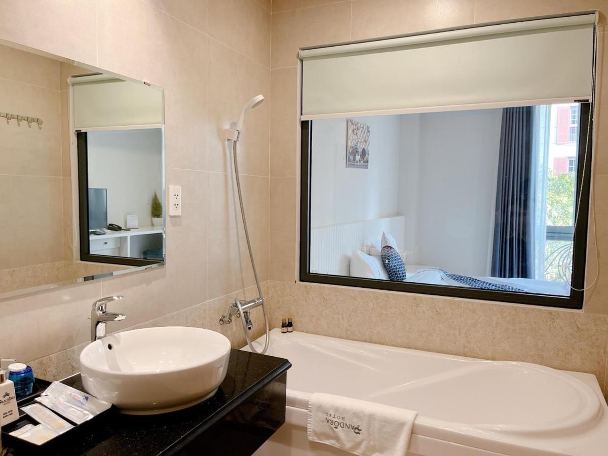 Ballantine Hotel Ho Chi Minh City Bagian luar foto